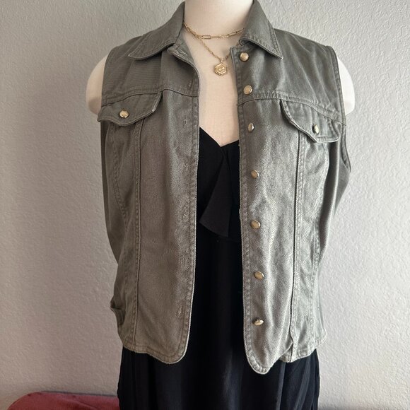 Jonathan Martin Green Sleeveless Vest - Picture 1 of 3